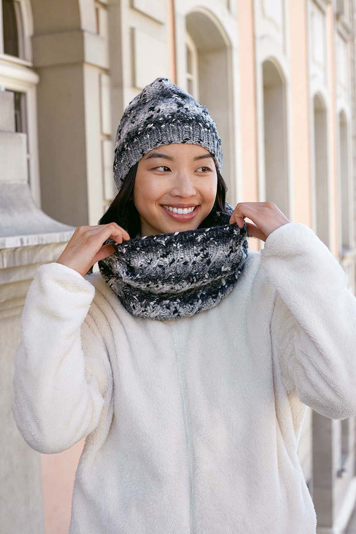 Lang Yarns Snowflake Patterns - Cowl PDF Download - Extra Image