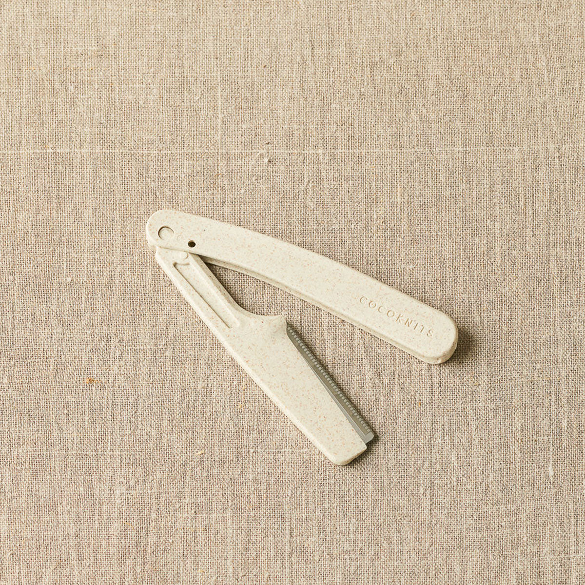Cocoknits Sweater Care Collection - Fuzz Off Comb - Extra Image