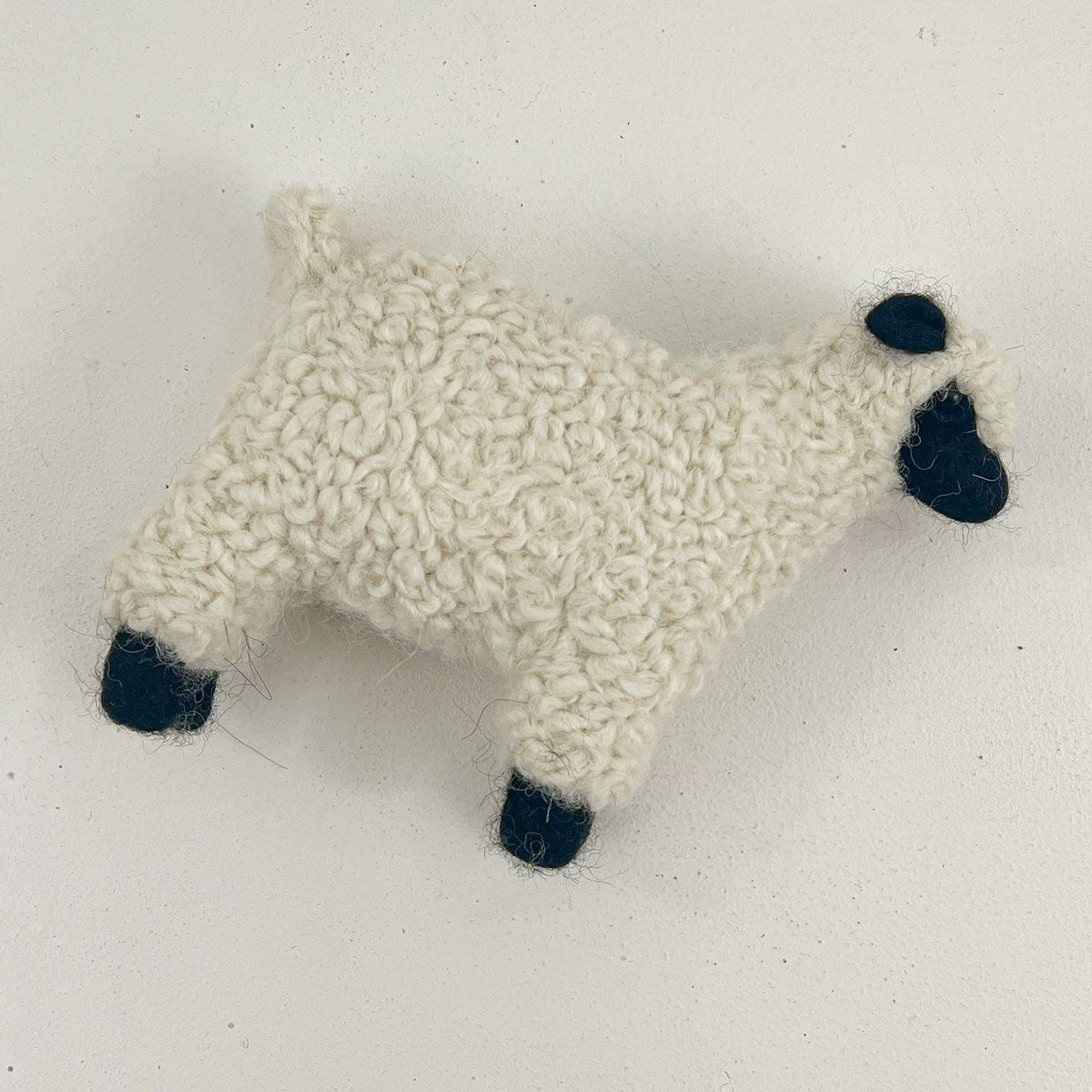 Jimmy Beans Wool Long Tail Lamb Tape Measures - Baaabara the Long Tail - Extra Image
