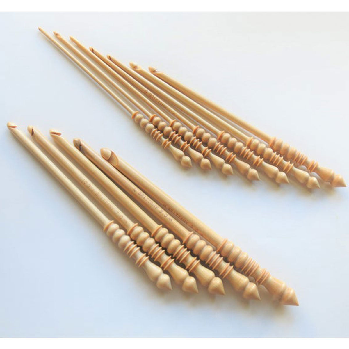 Brittany Birch Victorian Crochet Hook - E - Extra Image