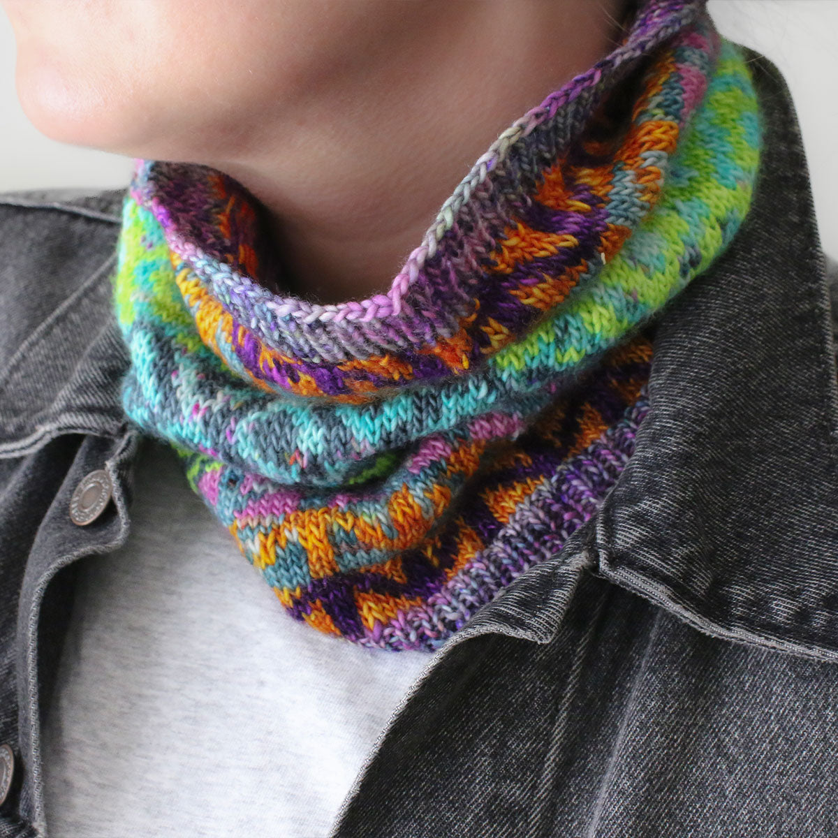 Madelinetosh Tosh Kits - Motley Hoof UT Cowl Kit - Extra Image