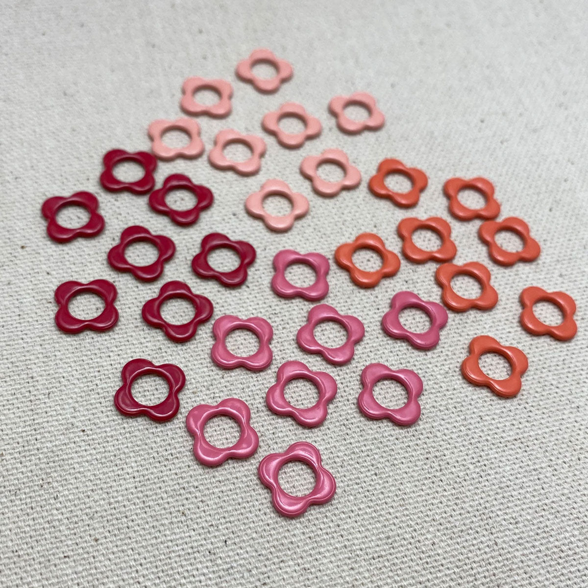 Allstitch Studio Seamless Stitch Markers - Small - Flower Warm Tones - Extra Image
