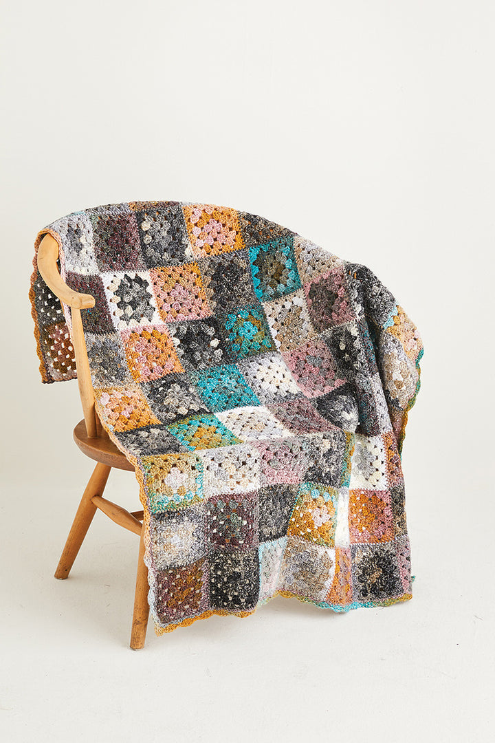 Sirdar Jewelspun Granny Square Blanket Kit - Extra Image