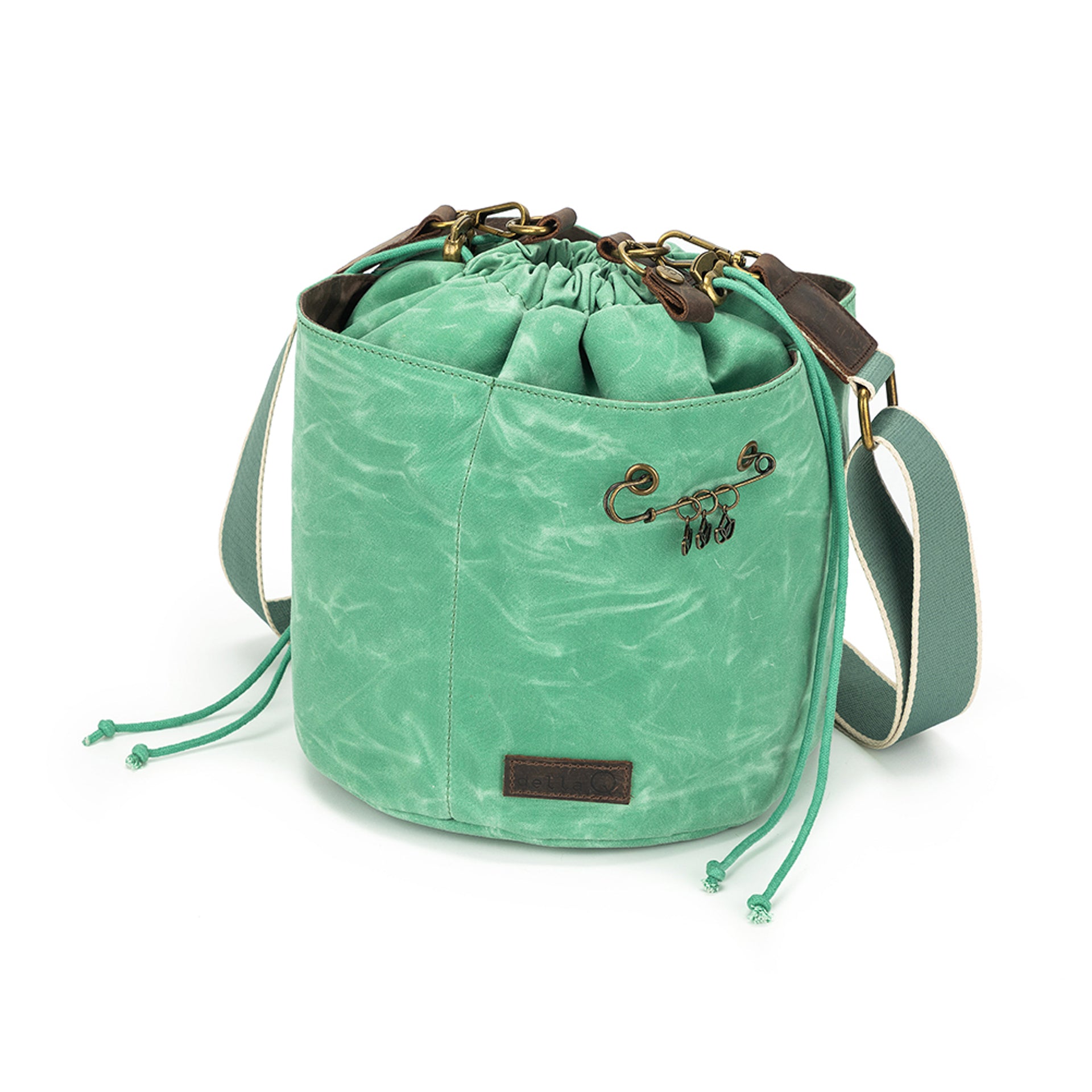della Q Maker's Canvas Bucket Bag - Jade

