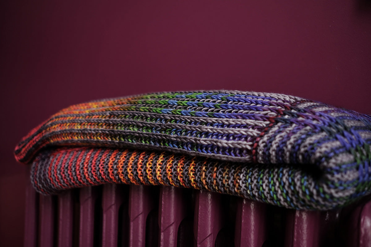 JULie Knits in Paris Pattern Collection Patterns - Beaubourg - PDF Download - Extra Image
