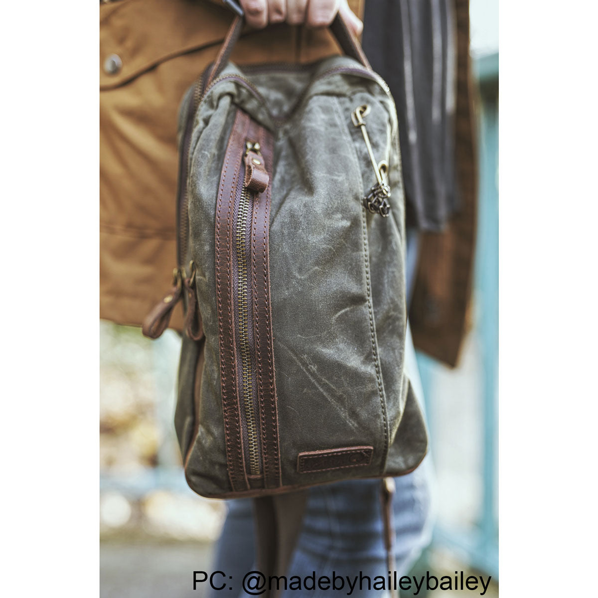della Q Maker's Mini Messenger - Mustard - Extra Image